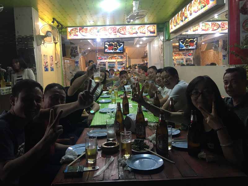 員工泰國(guó)聚餐